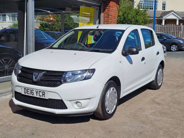 Dacia Sandero 1.2 Ambiance Euro 6 5dr Hatchback Petrol White